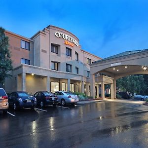 מלון Courtyard By Marriott Providence וורוויק Exterior photo