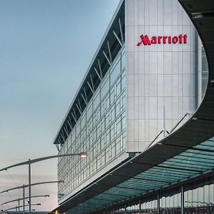 דורבאל Marriott Montreal Airport In-Terminal Hotel Exterior photo