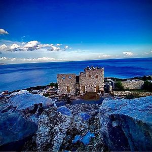 מלון Kokkala Castle Rizaraki Exterior photo