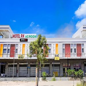 Hotel O Dabhoi ואדודרה Exterior photo