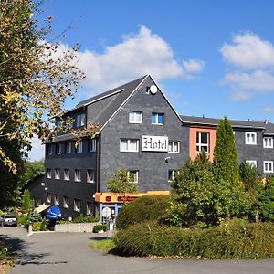 נויהאוס אם רנווג Hotel An Der Alten Porzelline Exterior photo