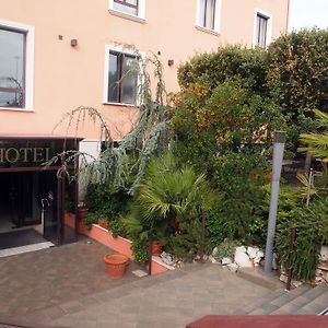 סן ג'יואבאני רוטונדו Best Western Hotel Delle Piane Exterior photo