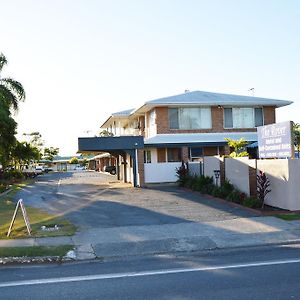 מקיי Rover Motel Exterior photo