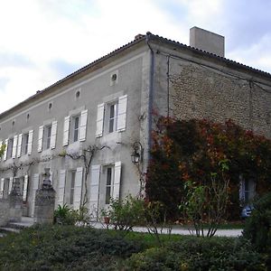 לינה וארוחת בוקר Ribérac Domaine De Puyrousse Exterior photo