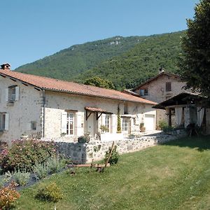 לינה וארוחת בוקר סן-ז'אן-אן-רוייה L'Estapade Des Tourelons Exterior photo