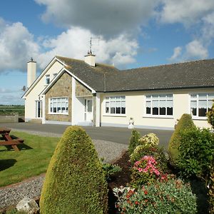 לינה וארוחת בוקר Wellingtonbridge River Valley Farmhouse Exterior photo