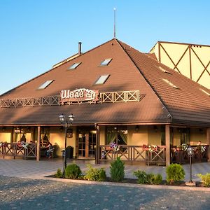 ז'יטומיר Chalet Hotel Exterior photo