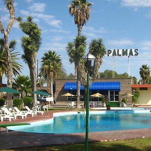 מטהואלה Hotel Las Palmas Midway Inn Exterior photo