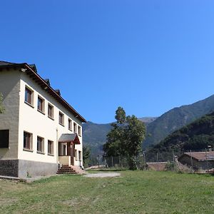 Llesp Casa De Colonies Vall De Boi - Verge Blanca Exterior photo