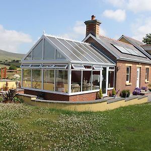 Maenclochog Brynhaul Bed And Breakfast Exterior photo