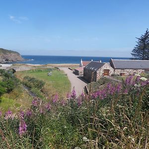 הוילה Pennan Mill Of Nethermill Holidays Exterior photo