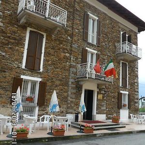 Miazzina Il Campanile Hotel - La Cantina Del Pittore Exterior photo