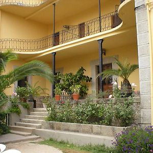מדריגל דה לה וורה Hosteria Casa Colonial Exterior photo