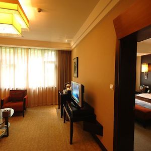 מיאניאנג Fule Jiuzhou International Hotel Room photo
