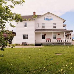 רוברבאל Auberge Lac-Saint-Jean Exterior photo