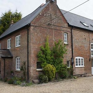 ברה רג'יס The Old Mill Bed And Breakfast Exterior photo