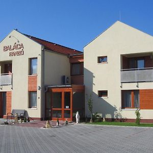 מלון Veszprém Balaca Panzio Exterior photo