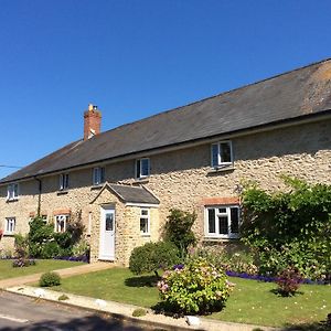 לינה וארוחת בוקר Halstock Quiet Woman House Exterior photo