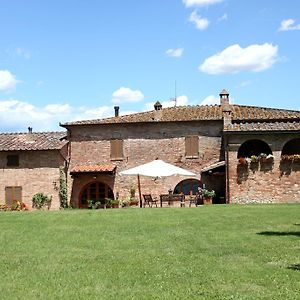 San Rocco a Pilli Tenuta La Santissima Exterior photo