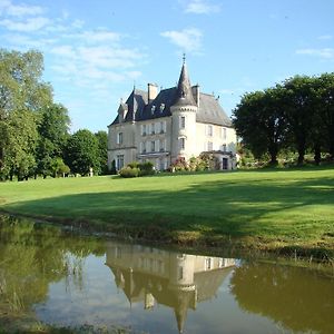 Isle Chateau De La Chabroulie Exterior photo