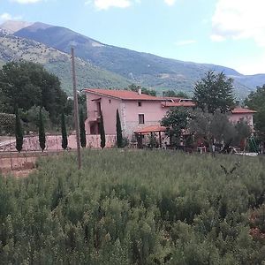 הוילה סן דונטו ואל די קומינו Agriturismo La Fattoria Exterior photo