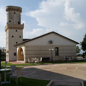 הוילה San Nicola Manfredi La Vecchia Torre Exterior photo