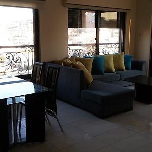 עמאן Cozy Dair Ghbar Apartment Exterior photo