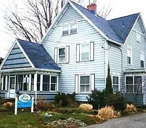 מלון Girard Four Creeks Bed & Breakfast Exterior photo