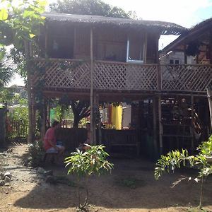 Lucap Treasure Isle Guesthouse - Hostel Exterior photo