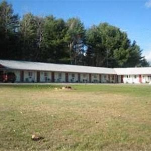 Ascutney Yankee Village Motel Exterior photo