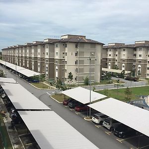 Telok Gadong Kechil Akasia Apartment Exterior photo