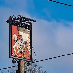 מלון Great Yeldham The Waggon And Horses Exterior photo