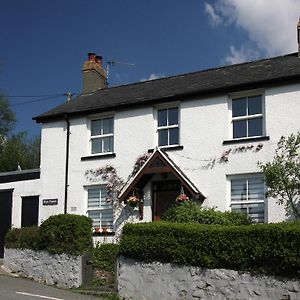 Bryn Ffynnon Holiday Cottage לאנרווסט Exterior photo