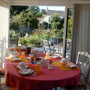לינה וארוחת בוקר Cercy-la-Tour Chez Marie Exterior photo
