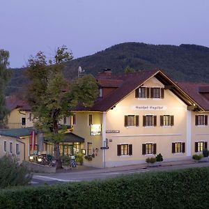 מלון גמונדן Gasthof Engelhof Exterior photo