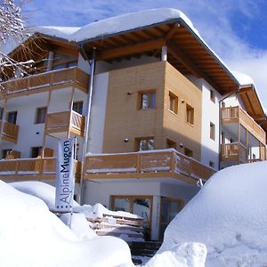 ואסון Alpine Mugon Hotel Exterior photo