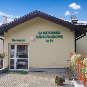 מלון Iwonicz-Zdrój Sanatorium Uzdrowiskowe Nr IV Exterior photo