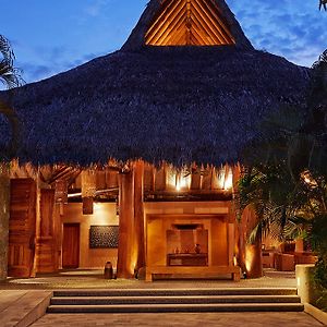 Thompson Zihuatanejo, A Beach Resort, By Hyatt Exterior photo