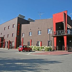 Piotrków Trybunalski Hotel Altamira Exterior photo