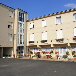מלון שוביני Le Chalet Fleuri Exterior photo
