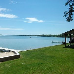 Presque Isle Grand Lake Resort Exterior photo