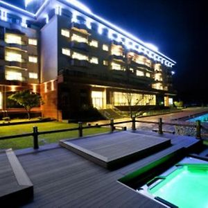 דונגהא Seaspovill Resort Exterior photo