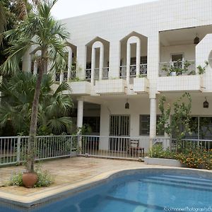 אואגדוגו B & B Le Nomade Exterior photo