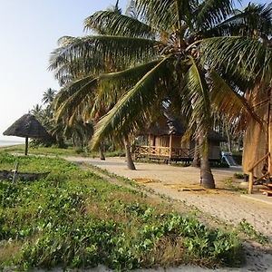 Mkwaja Barry'S Beach Resort Exterior photo