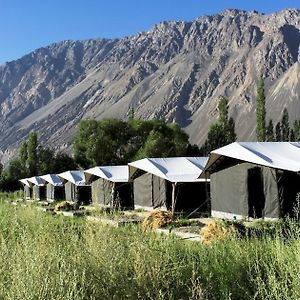 מלון לה Cold Desert Camp Exterior photo