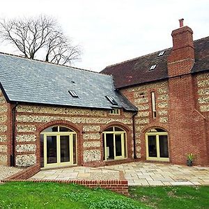 סליסבורי Lodge Farmhouse Bed And Breakfast Exterior photo