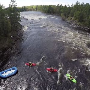 Foresters Falls Wilderness Tours Rafting Resort Exterior photo