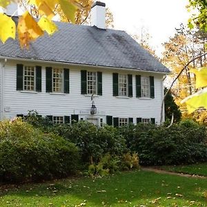 מלון Westford Fletcher Tavern Bed & Breakfast Exterior photo