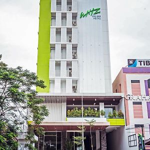 Whiz Prime Hotel Sudirman נקסר Exterior photo