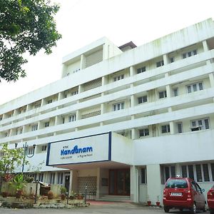Guruvāyūr Hotel Nandanam Exterior photo